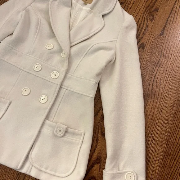 Women's Cream Double-Breasted Coat - Picture 3 of 11